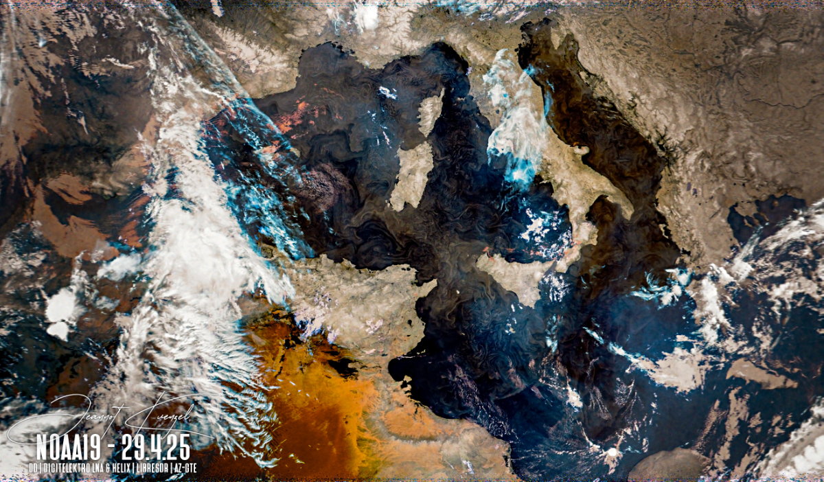 4.25 NOAA19 avhrr 3 AVHRR 3b45 IR False Color